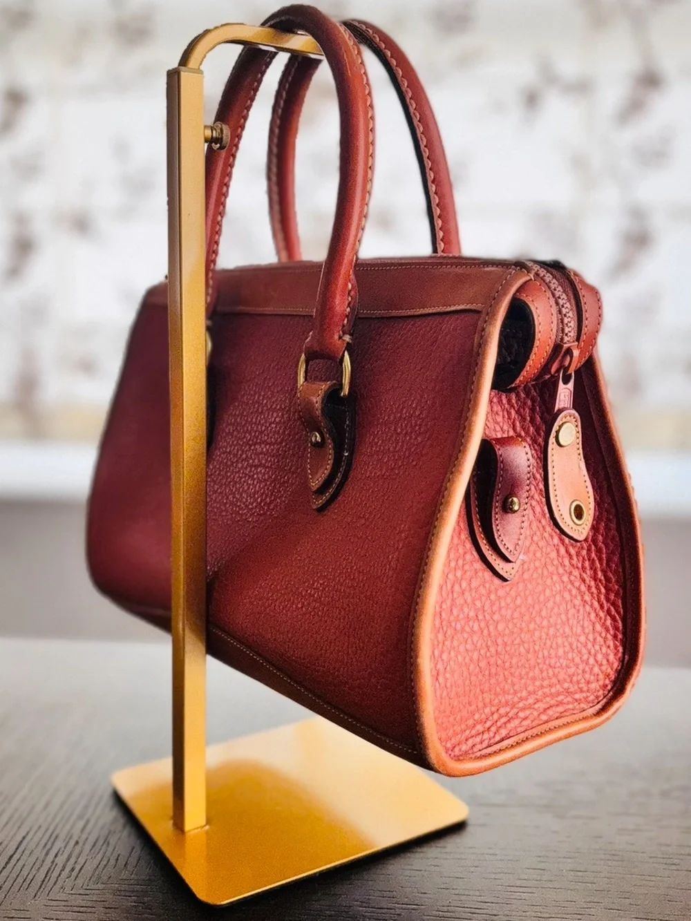 Dooney & Bourke classic vintage